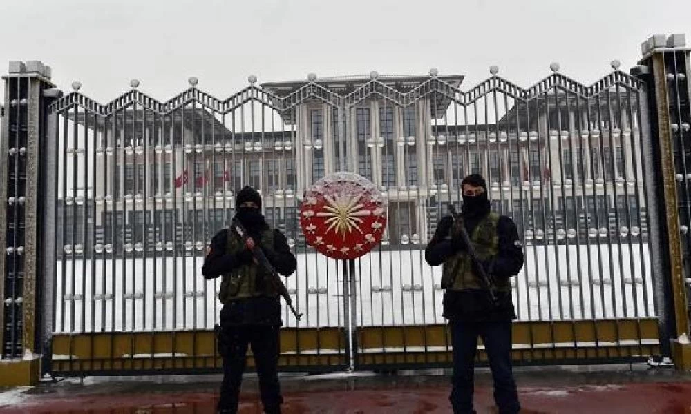 Σ. Πλακούδας: "Αργυρώνητοι Έλληνες ακαδημαϊκοί χρηματοδοτούνται από Τουρκία υιοθετώντας θέσεις"